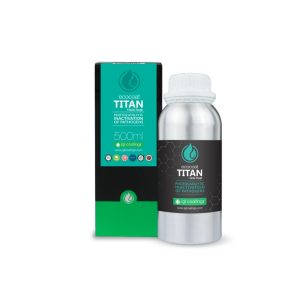 Upright carton box and next to it a silver-coloured bottle full of Ecocoat Titan by IGL.