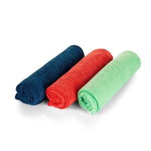 Three rolled up microfiber towels in blue, red and mint colours